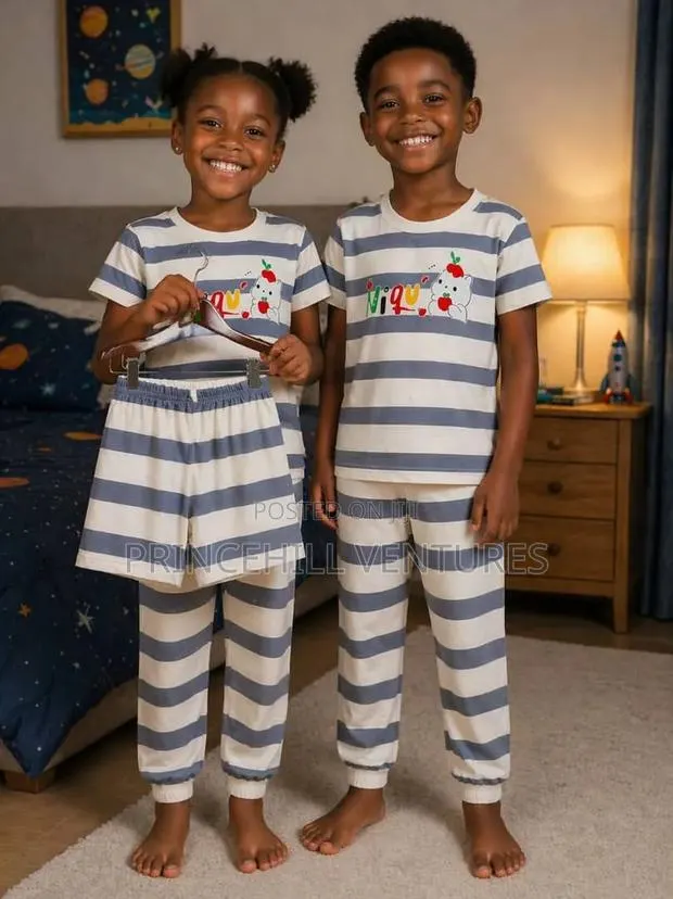 Pyjamas / Nightwear Set For Kids / Children · Photo 4