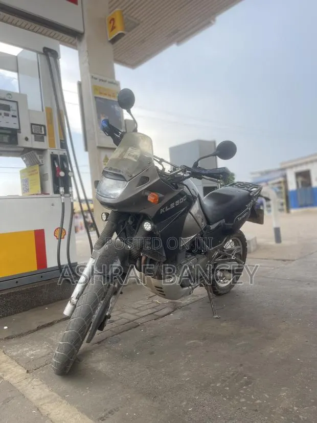 Kawasaki 2000 Black · Photo 1