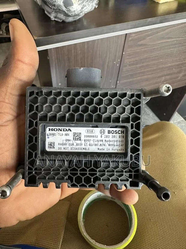 2017-21 Honda CRV Radar Sensor · Photo 1