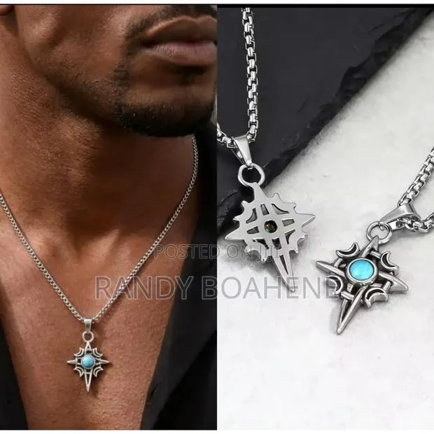 Celestial Compass Necklace · Photo 1