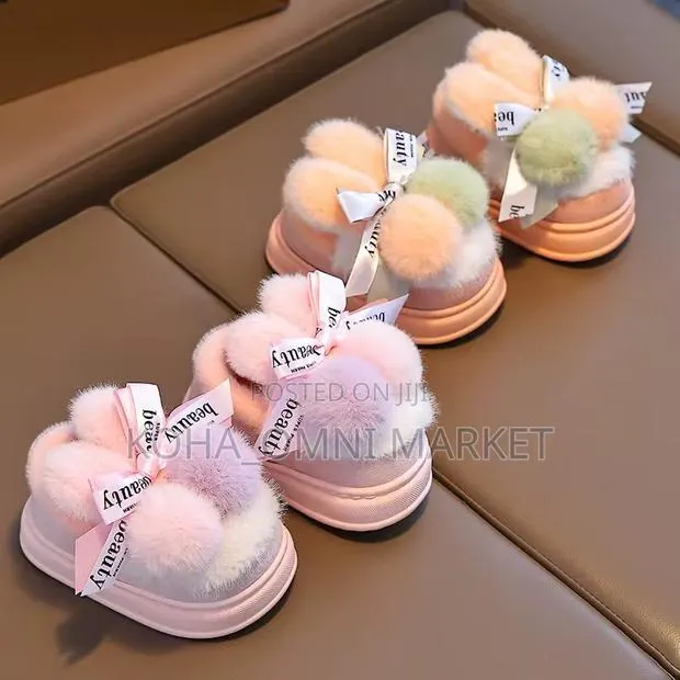 Kids’ Indoor Fluffy Shoes · Photo 1