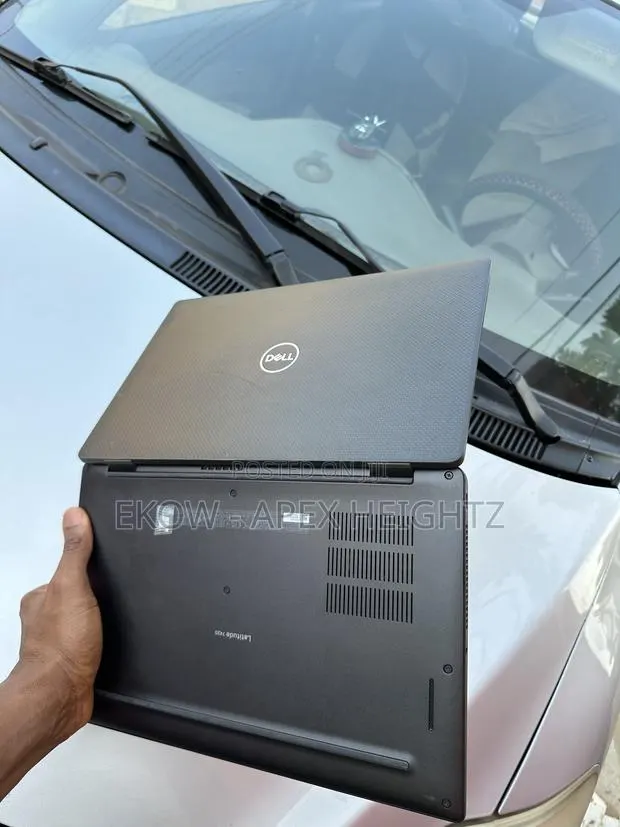 Laptop Dell Latitude 7420 16GB Intel Core i5 SSD 256GB · Photo 1