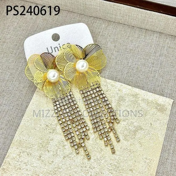 Ladies Quality Earring · Photo 1