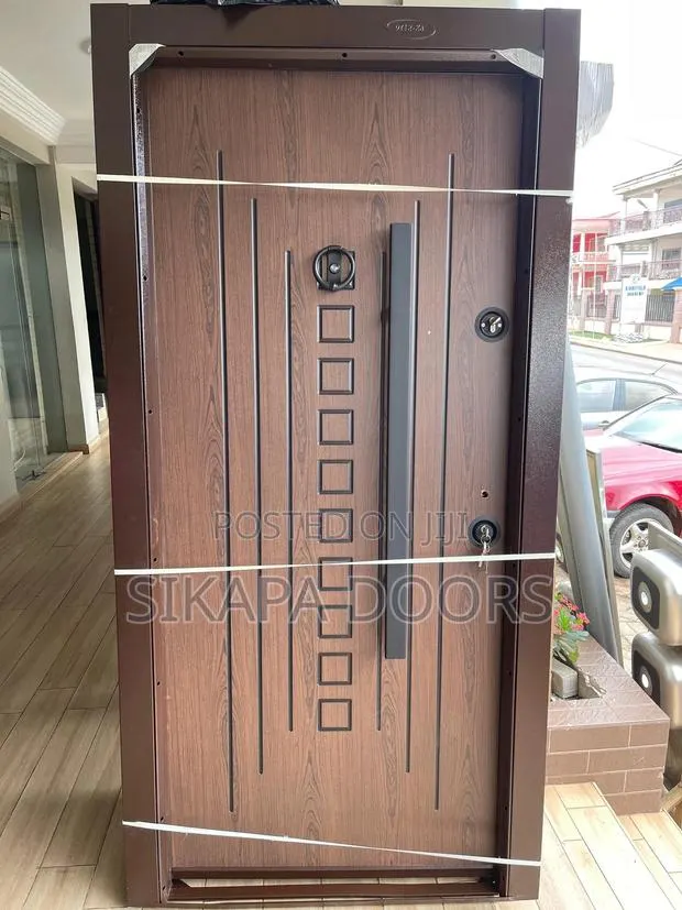 Advance German Design Door · Photo 1