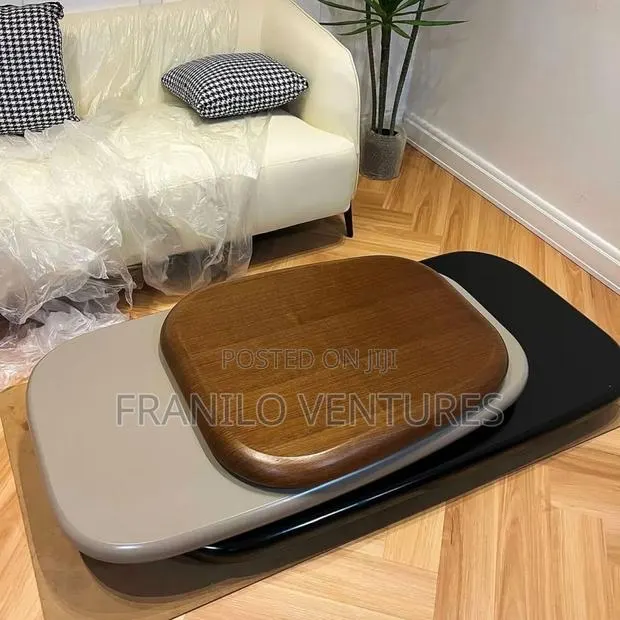 Swivel Center /Coffee Table · Photo 1