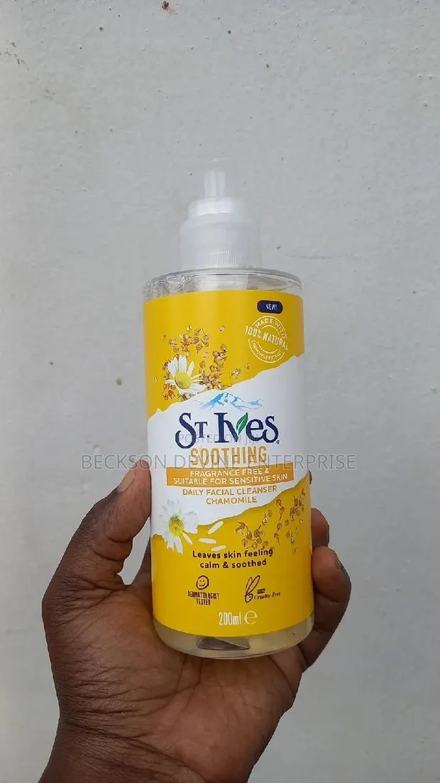 St. Ives Facial Cleanser · Photo 1