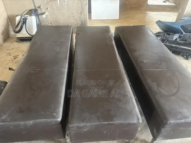Long Office Sofa Reception · Photo 1