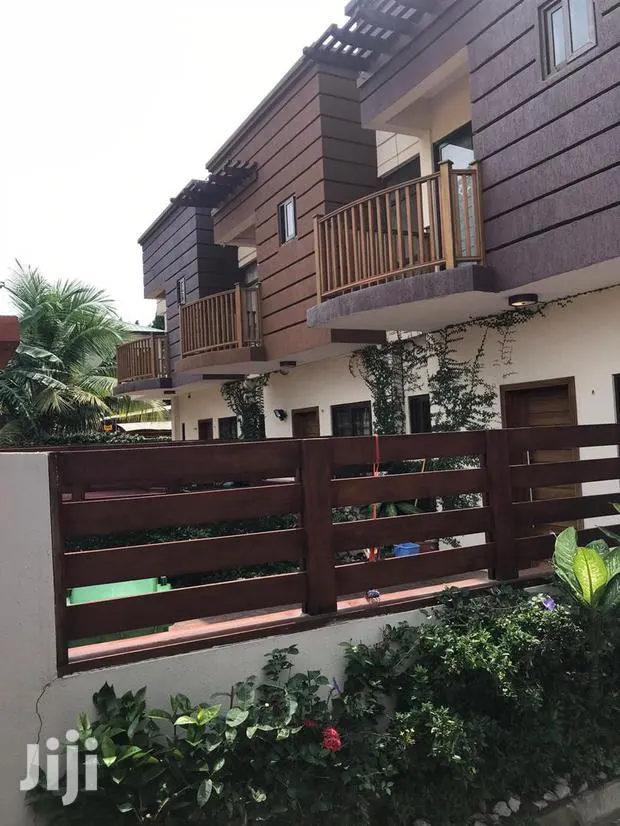 3bdrm Townhouse / Terrace in Bronko Housing, Accra Metropolitan · Photo 1
