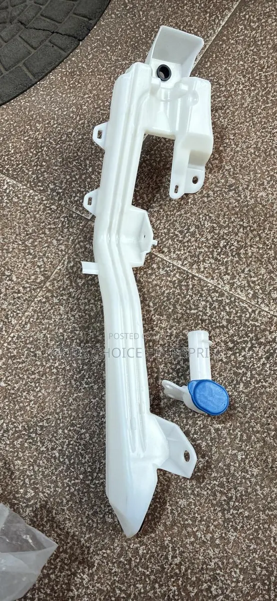 Wiper Wash Bottles CRV 2021-2022-2023-2024 · Photo 1