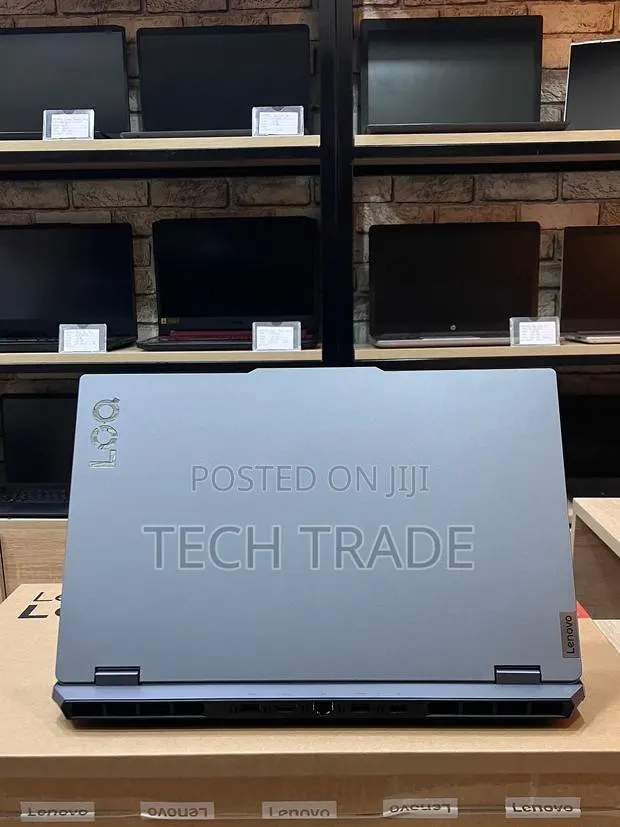 New Laptop Lenovo LOQ 15IRH8 32GB Intel Core i7 SSD 1T · Photo 1