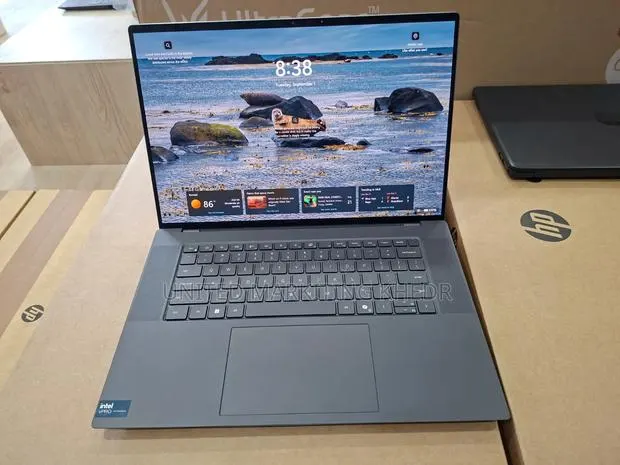 Laptop Dell Precision 5690 32GB SSD 2T · Photo 1
