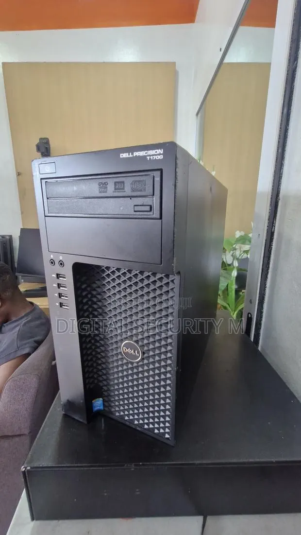 Desktop Computer Dell Precision 3000 16GB Intel Core i7 HDD+SSD 1T · Photo 1