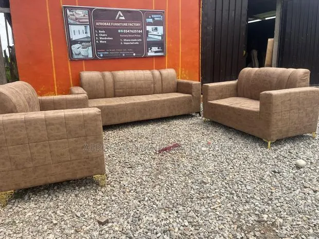 Cash and Carry Full Set Exactly as Seen Modern and Durable · Photo 1