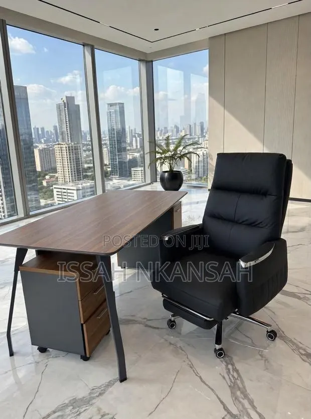 L Shape Executive Desk + Ricliner Chair · Photo 1