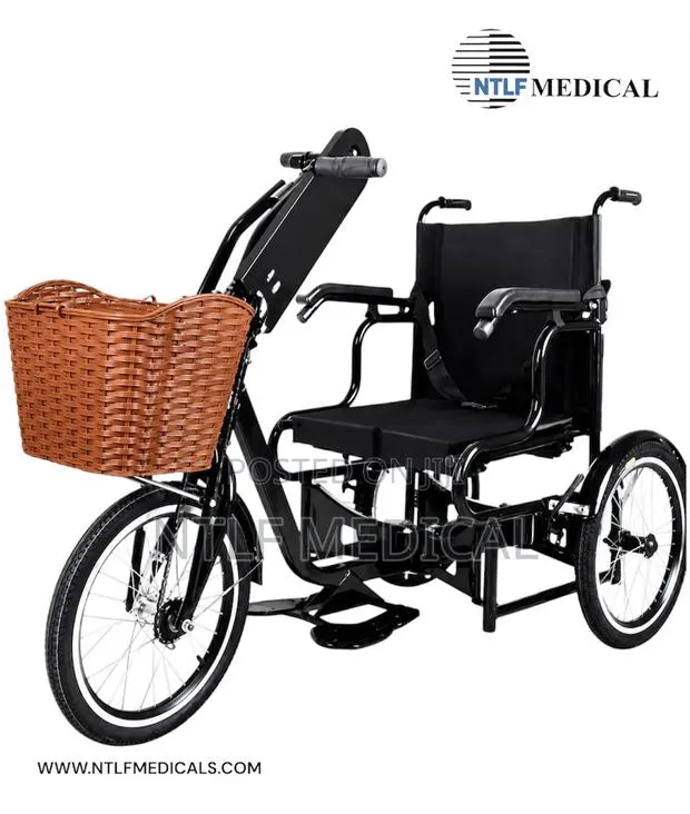 Wheelchair Tricycle / Hand Paddling Wheelchair · Photo 1
