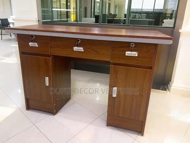 Computer Desk · Photo 1
