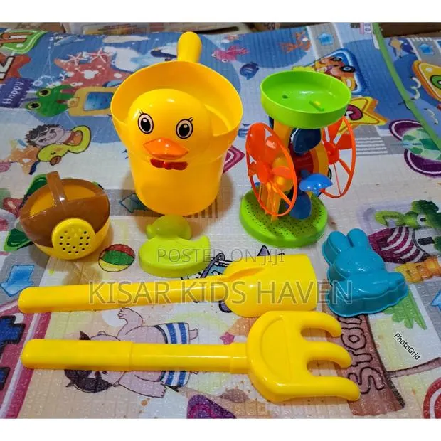 Cute Duck Beach With Beautiful Accessories · Photo 1