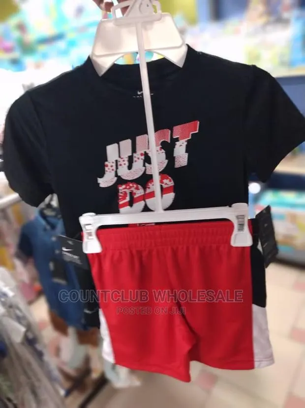 Nike Kidz Wear 3-4 Years Boys · Photo 1