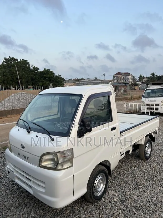 Daihatsu Hijet 2006 White · Photo 1