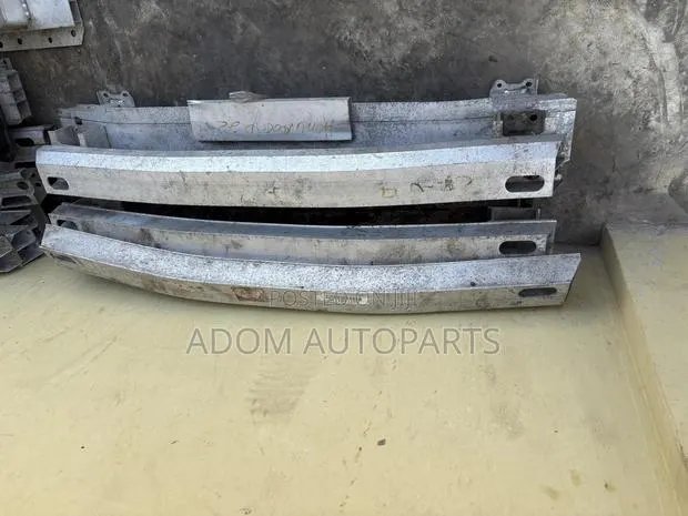 Honda Civic Back Reinforcement Bar 2016 2017 2018 2019 2020 2021 · Photo 1