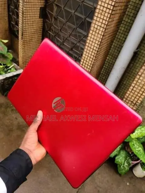 Laptop HP 15 8GB Intel Pentium HDD+SSD 500GB · Photo 1