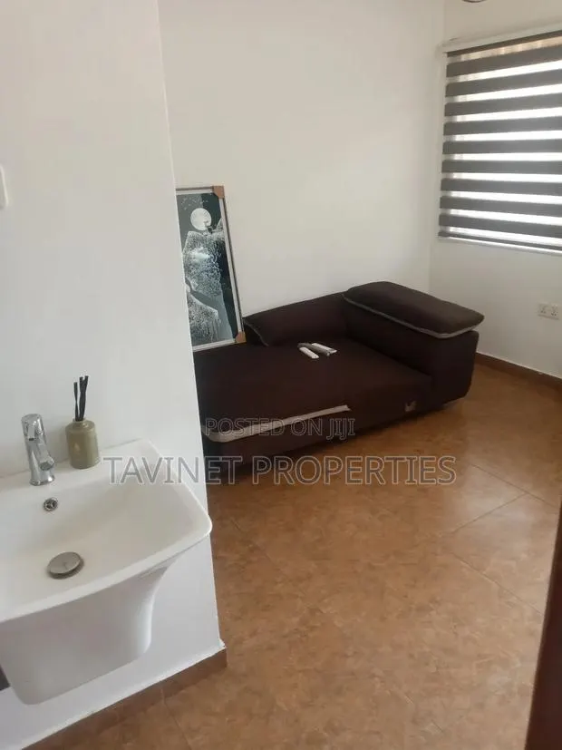 Executive One Bedroom Furnished Apartment in East Legon for Short Let · Photo 1