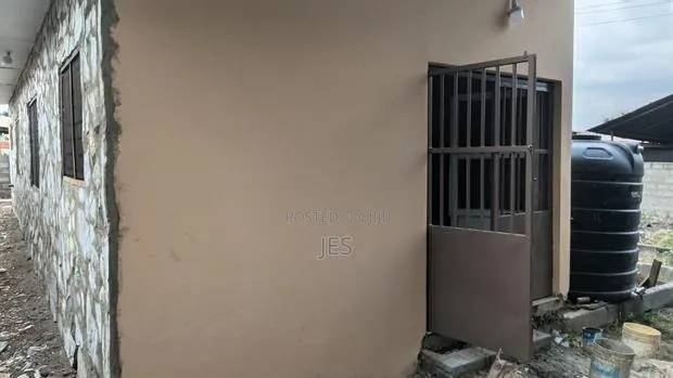 1bdrm Apartment in Danfa for rent · Photo 1