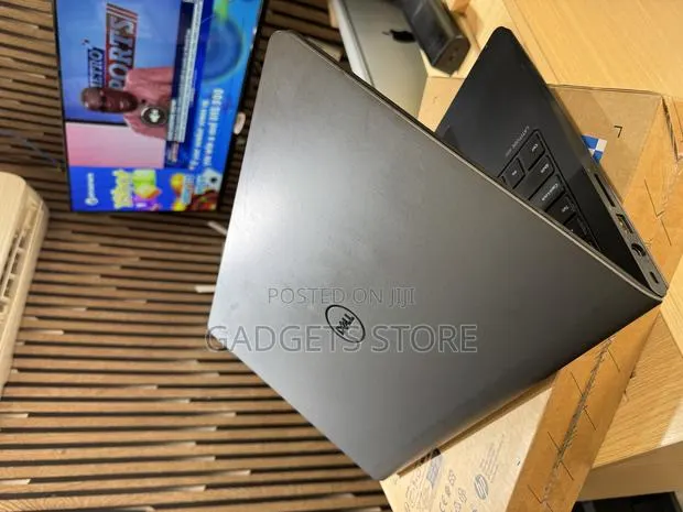 Laptop Dell Latitude 3550 8GB Intel Core i3 HDD 500GB · Photo 1