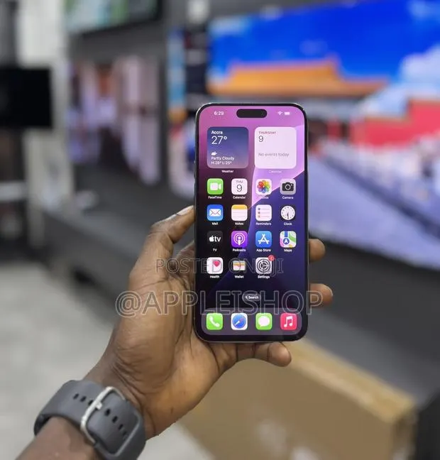 Apple iPhone 16 Pro Max 512 GB Silver · Photo 2