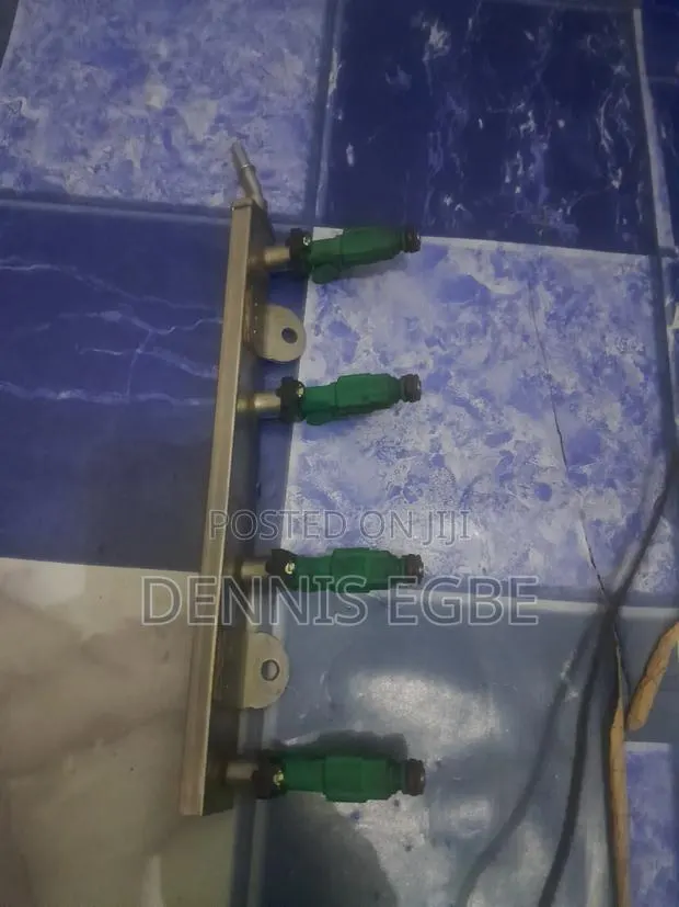 Hyundai Elantra 2013 Fuel Ejectors · Photo 1