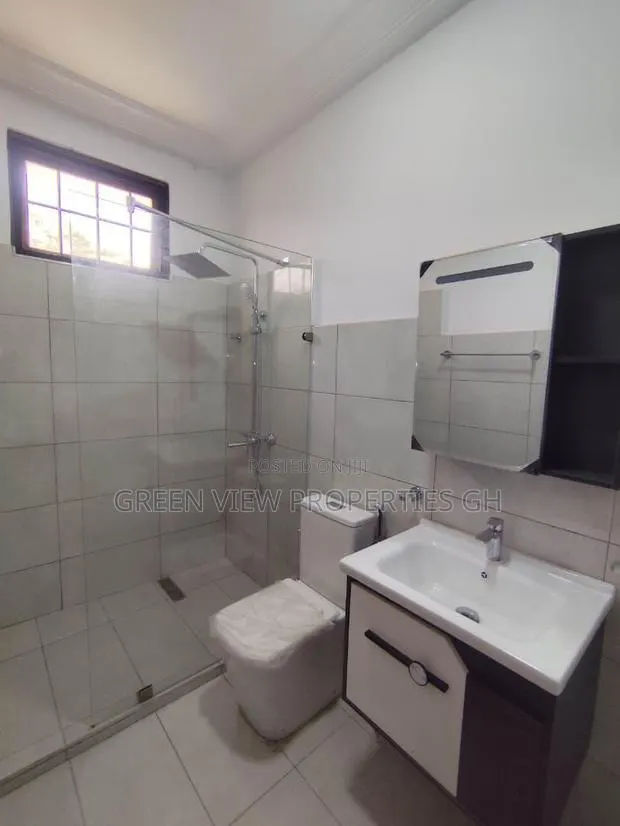 15 Bedroom House Commercial Property for Rent · Photo 1