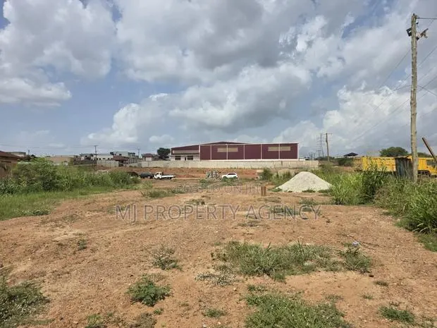 3 Roadside Commercial Land at Trede Junction · Photo 1