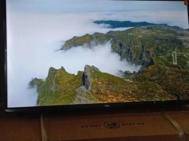 TCL 32-Inch Hd Television With Modern Design · Photo 1