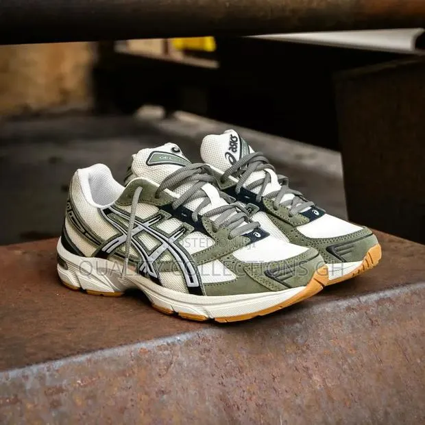 Asics 1130 · Photo 1