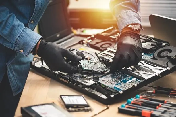 Computer Specialist | IT Technician · Photo 1