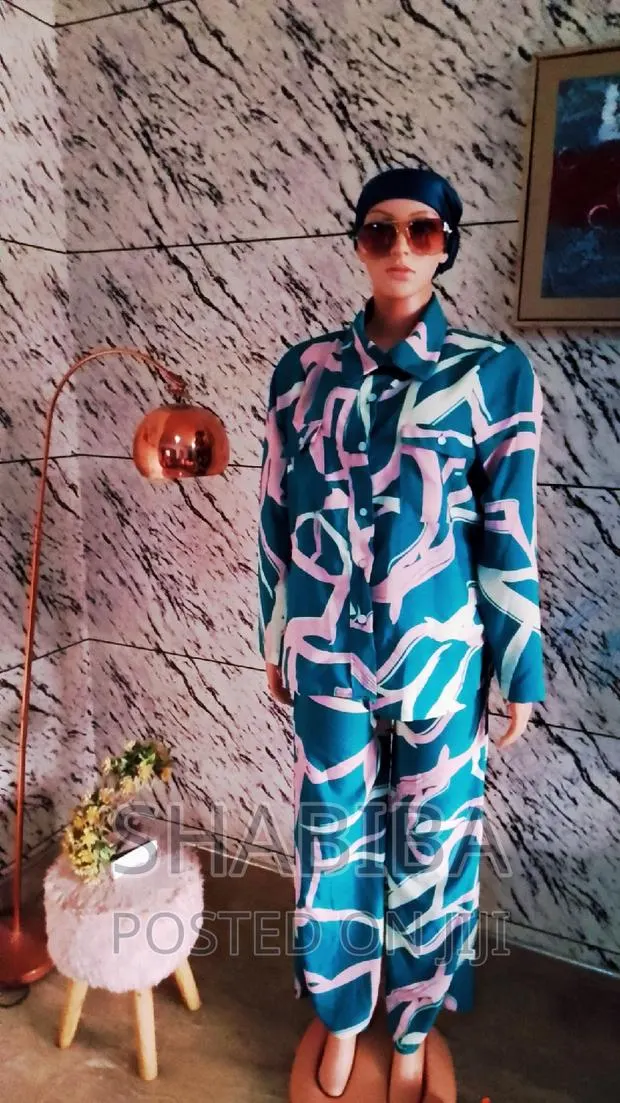 Ladies 2 Pieces Dress · Photo 1