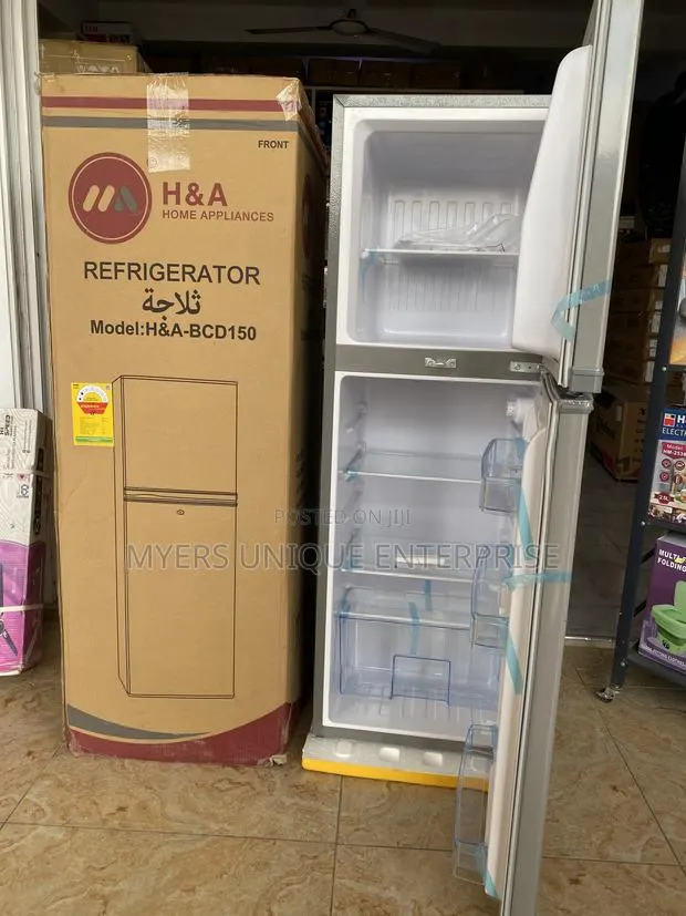150 Litre Fridge With Freezer Compartment · Photo 1