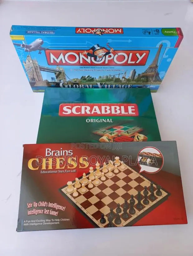 Chess +:Scrabble + Monopoly · Photo 1