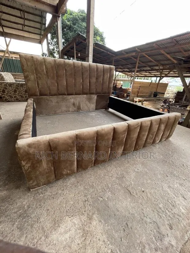 Modern King Size Bed · Photo 1