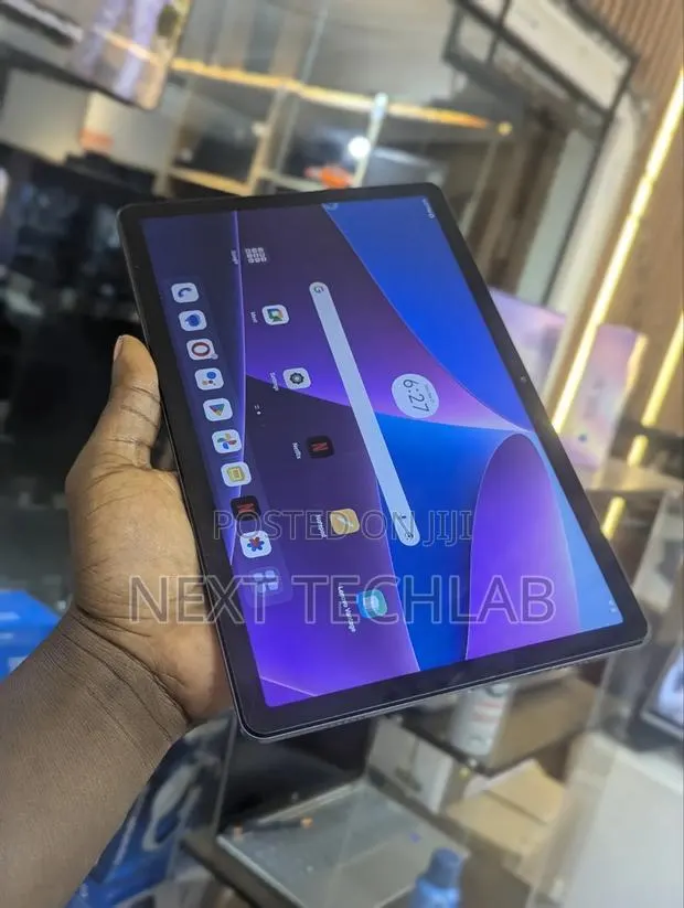 Lenovo Tab M10 Plus (3rd Gen) 128 GB Gray · Photo 1