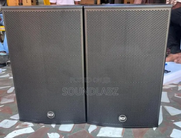 RCF Tt 25-a Ii 15inches Active Speaker/ Stage Monitors · Photo 1