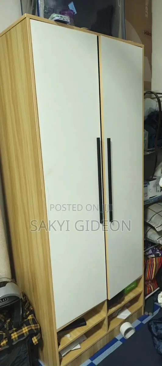 Fine Wood Wardrobe · Photo 1