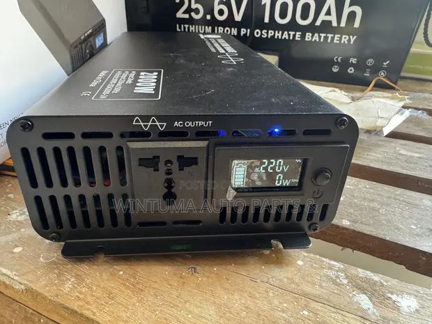 24v 2000w Solar Inverter · Photo 1