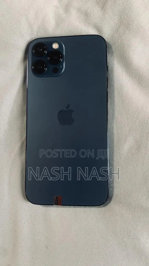 Apple iPhone 12 Pro Max 256 GB Blue · Photo 1