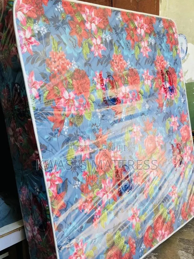 10” Queen Size Latex Foam High Density · Photo 1