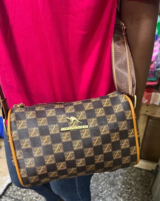Women Small Crossbody Bag / Shoulder Bag. · Photo 1