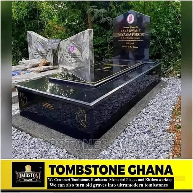 Customized Granite Tombstone · Photo 1
