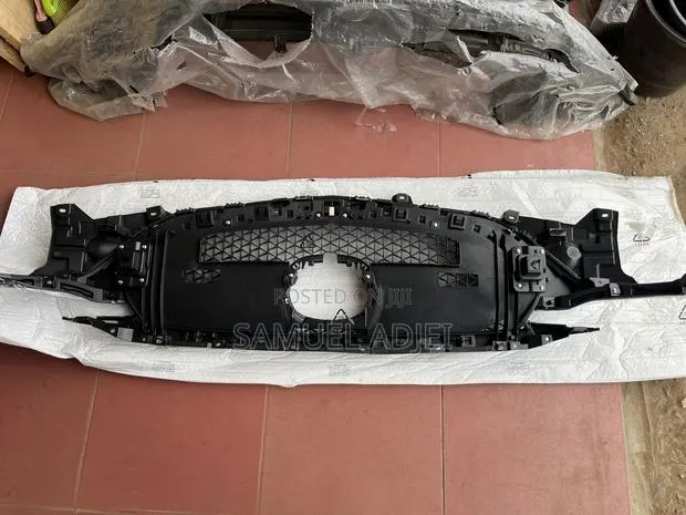 Mazda CX5 2017 to 2021 Top Shells/Grille. · Photo 1