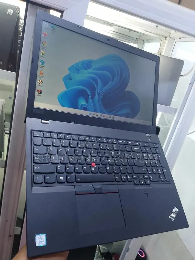Laptop Lenovo ThinkPad L580 8GB Intel Core I5 SSD 256GB · Photo 1