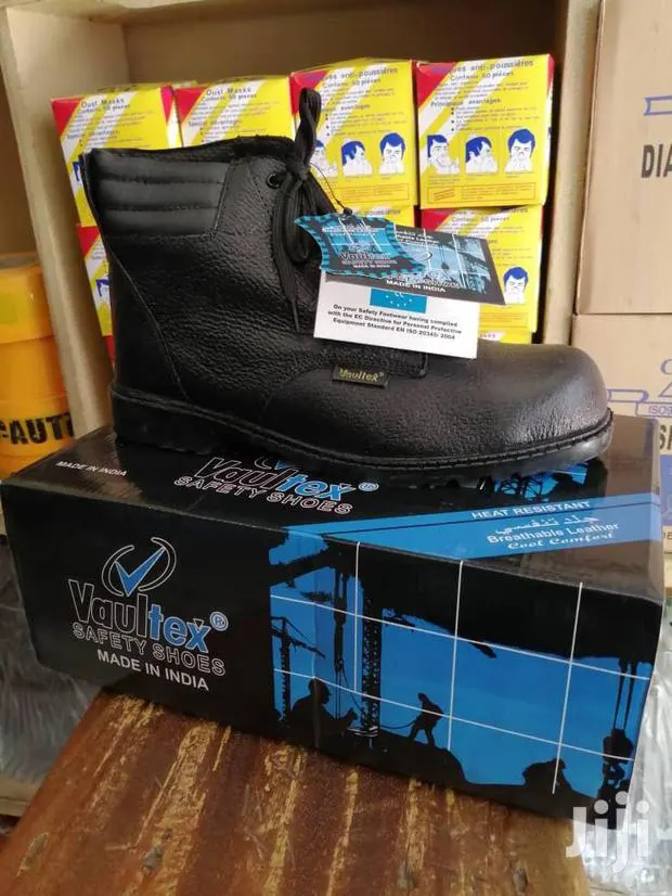 Vaultex Safety Boot · Photo 1